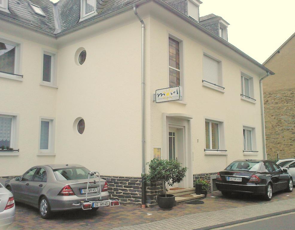 Bernkasteler Moselapartments Esterno foto