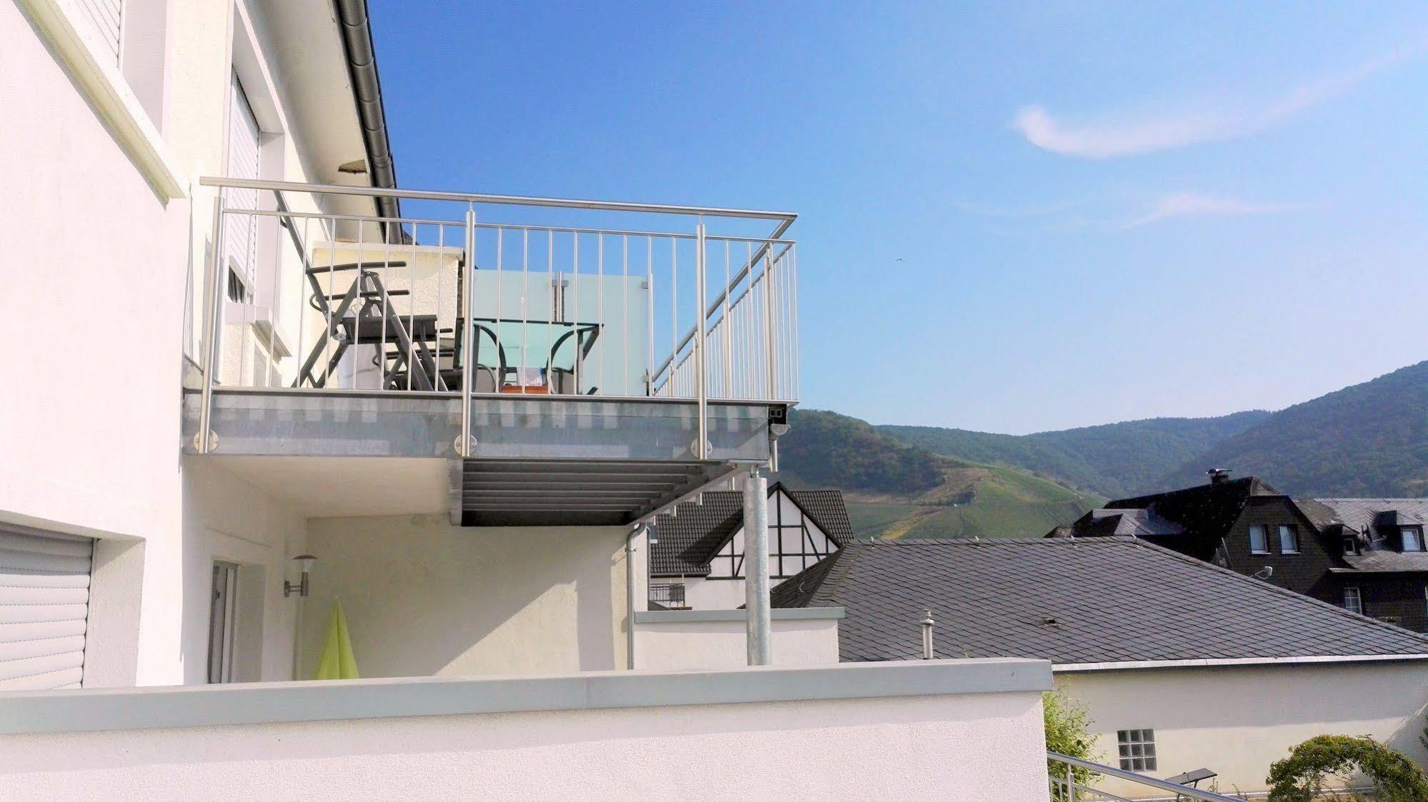 Bernkasteler Moselapartments Esterno foto